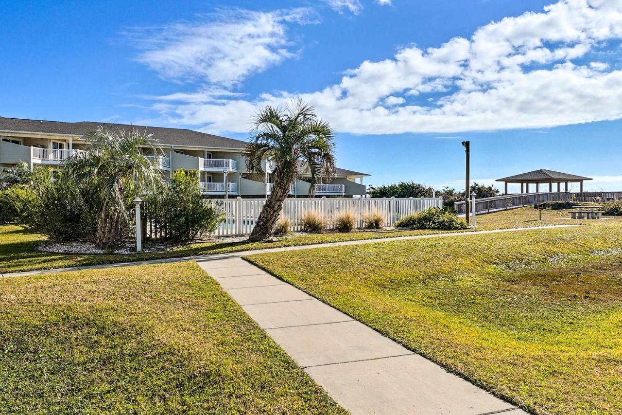 Oak Island Beachfront Condo With Community Pool Exterior foto